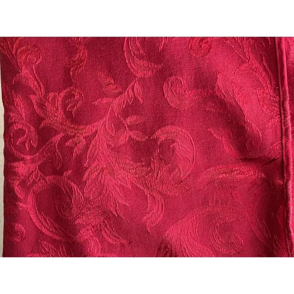 Red Cranberry Damask Jacquard Fabric Rectangle Tablecloth 82